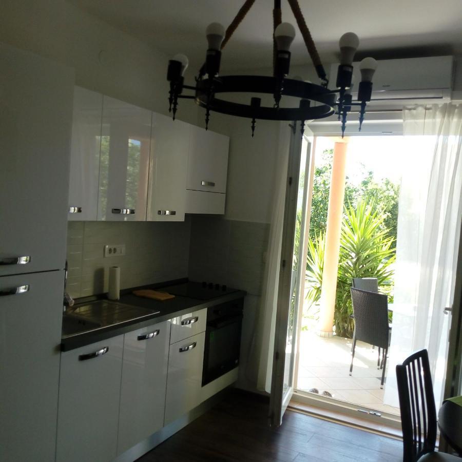 Mendula Apartman Pakoštane Kültér fotó