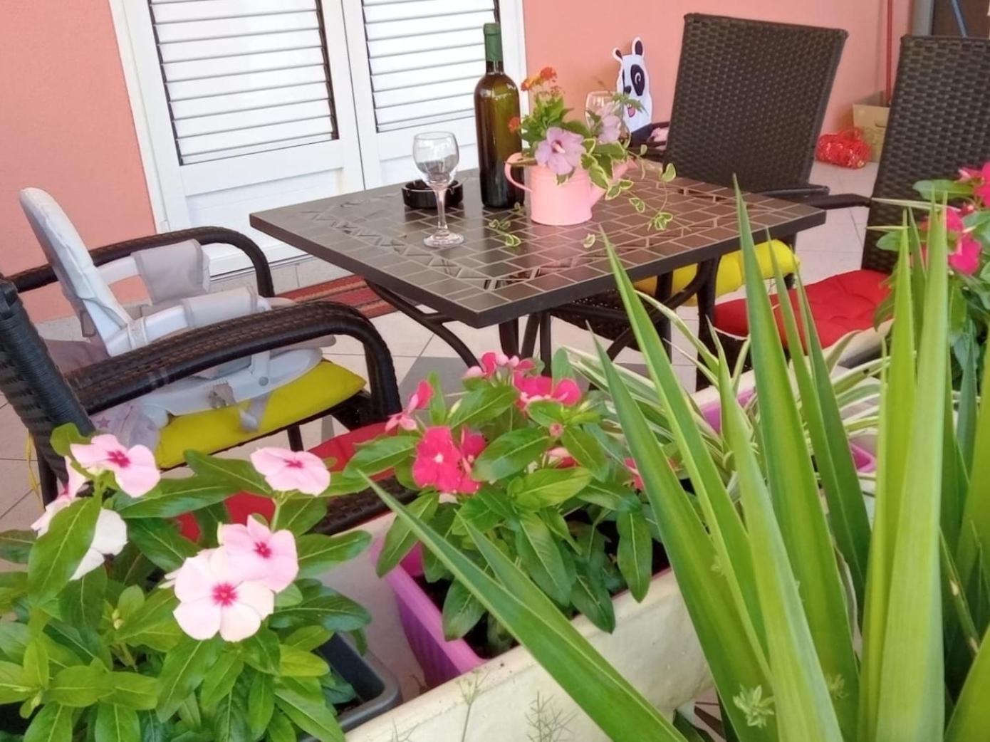 Mendula Apartman Pakoštane Kültér fotó