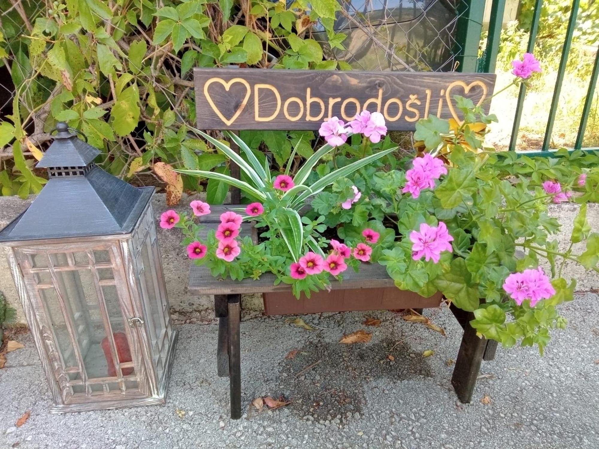 Mendula Apartman Pakoštane Kültér fotó