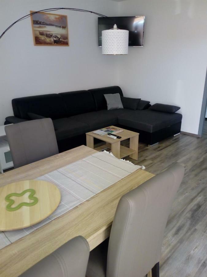 Mendula Apartman Pakoštane Kültér fotó